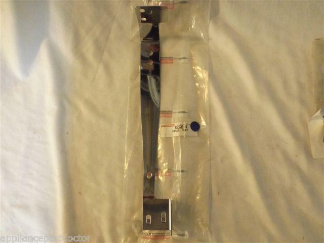 ADMIRAL MAGIC CHEF REFRIGERATOR 69300-4 Handle, Door NEW IN BOX ADMIRAL MAGIC CHEF REFRIGERATOR 69300-4 Handle, Door NEW IN BOX